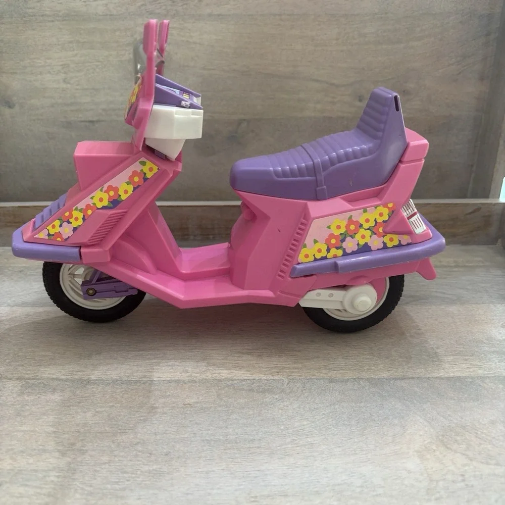 Barbie Around‎ Town Scooter Pink Mattel 1989 Vintage